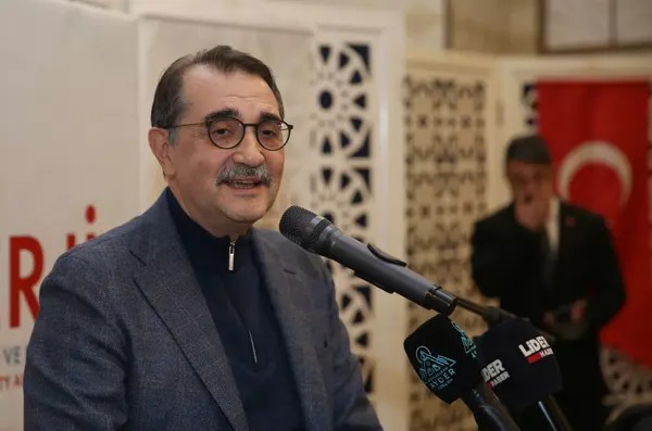 Karadeniz’de petrol ve gaz hamlesi! Bakan Bayraktar sondaj için yeni noktayı açıkladı